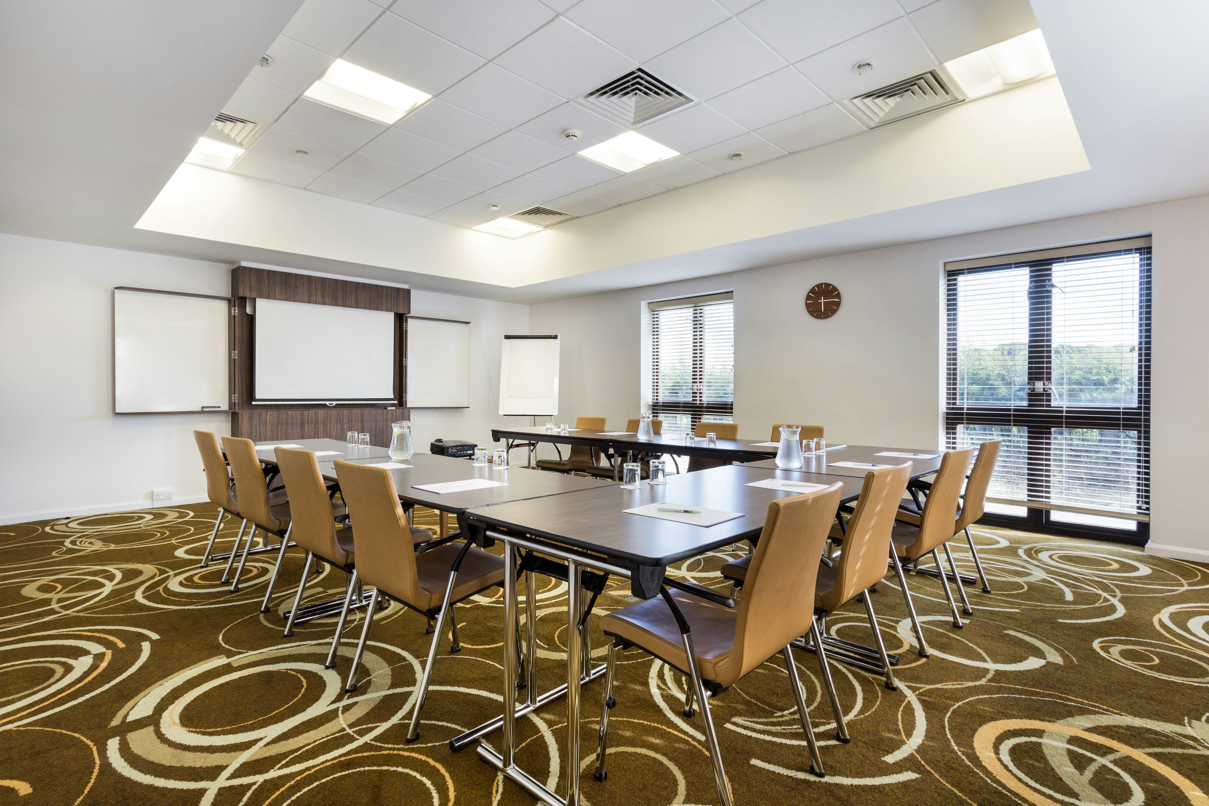 HOLIDAY INN EXPRESS COLCHESTER 26/33