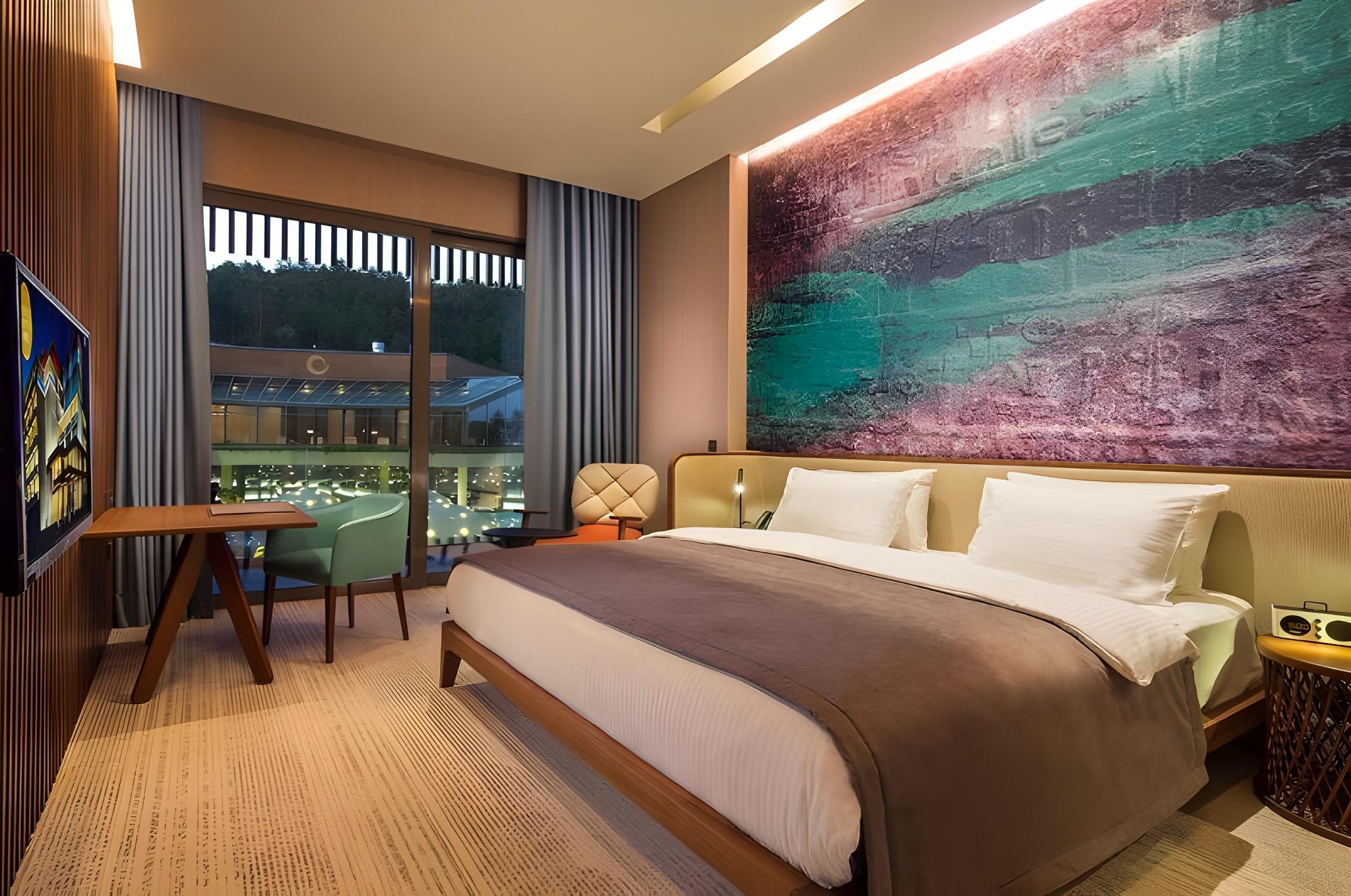 Suite, 1 Double and 1 Single Bed