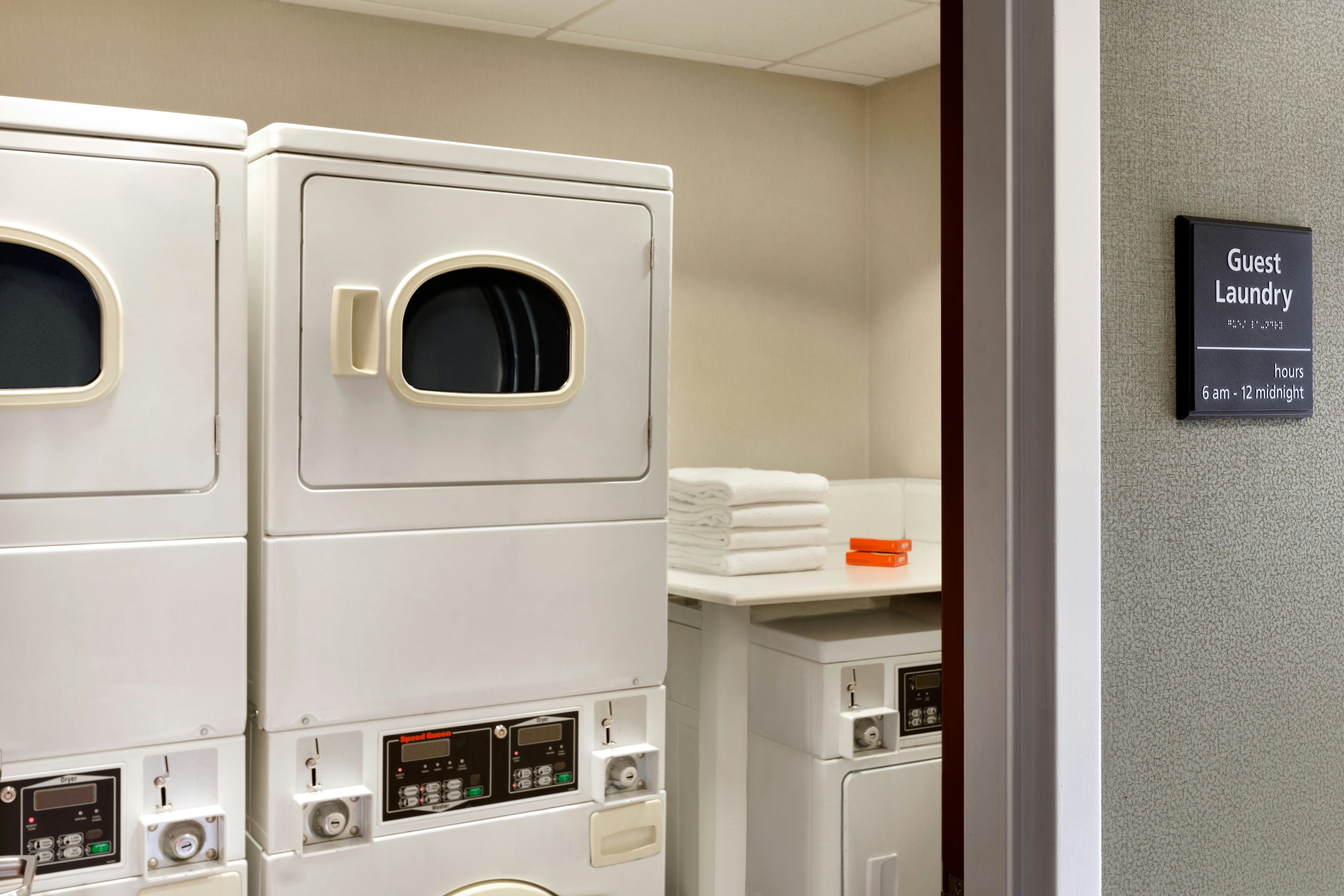 Hampton Inn & Suites By Hilton Manchester - Bedford 26/50