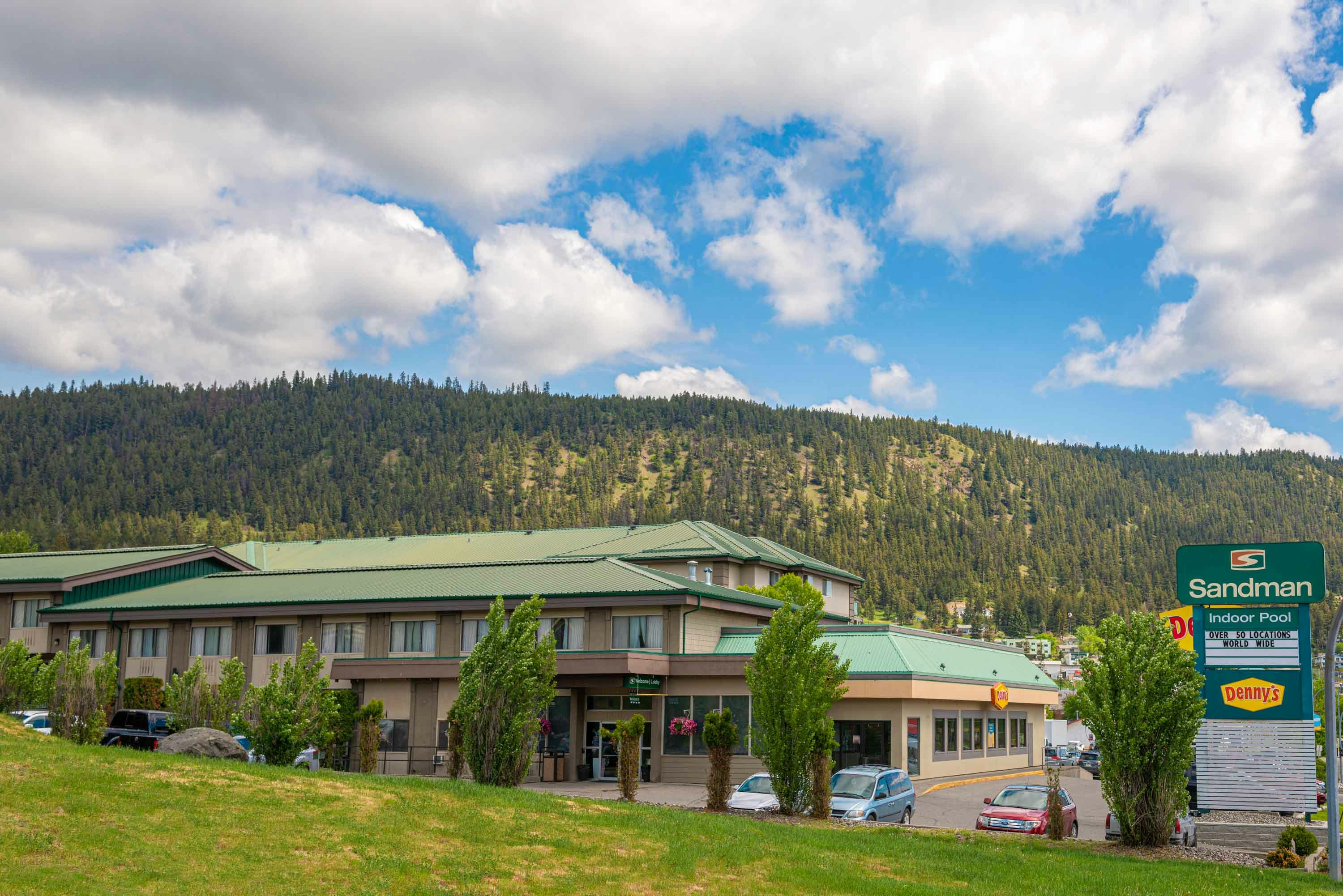 Sandman Hotel & Suites Williams Lake 2/40