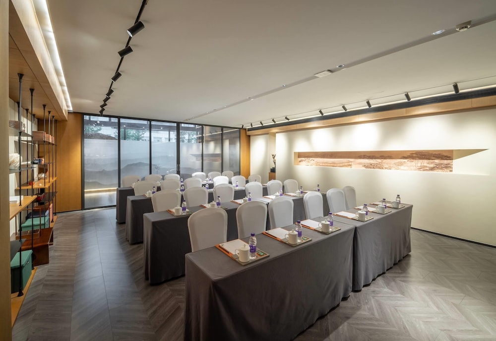 Ramada by Wyndham Hangzhou Yuhang 32/43