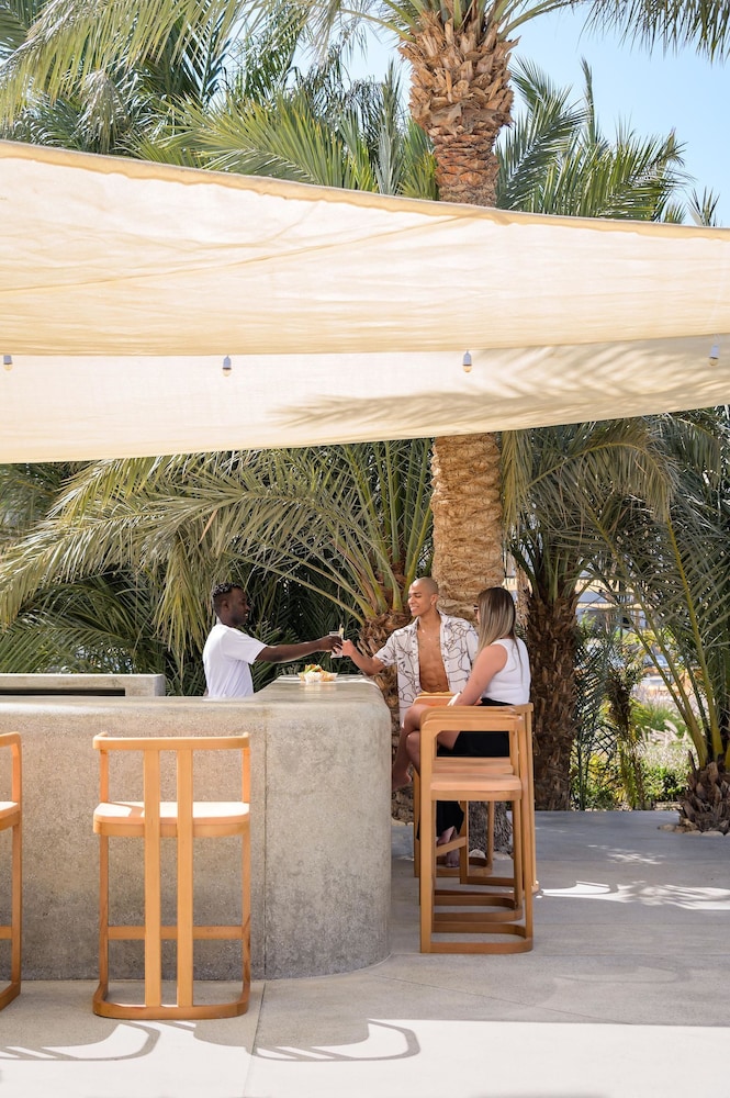 Serry Beach Resort 12/68