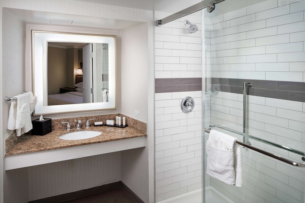 Embassy Suites Tysons Corner 10/44