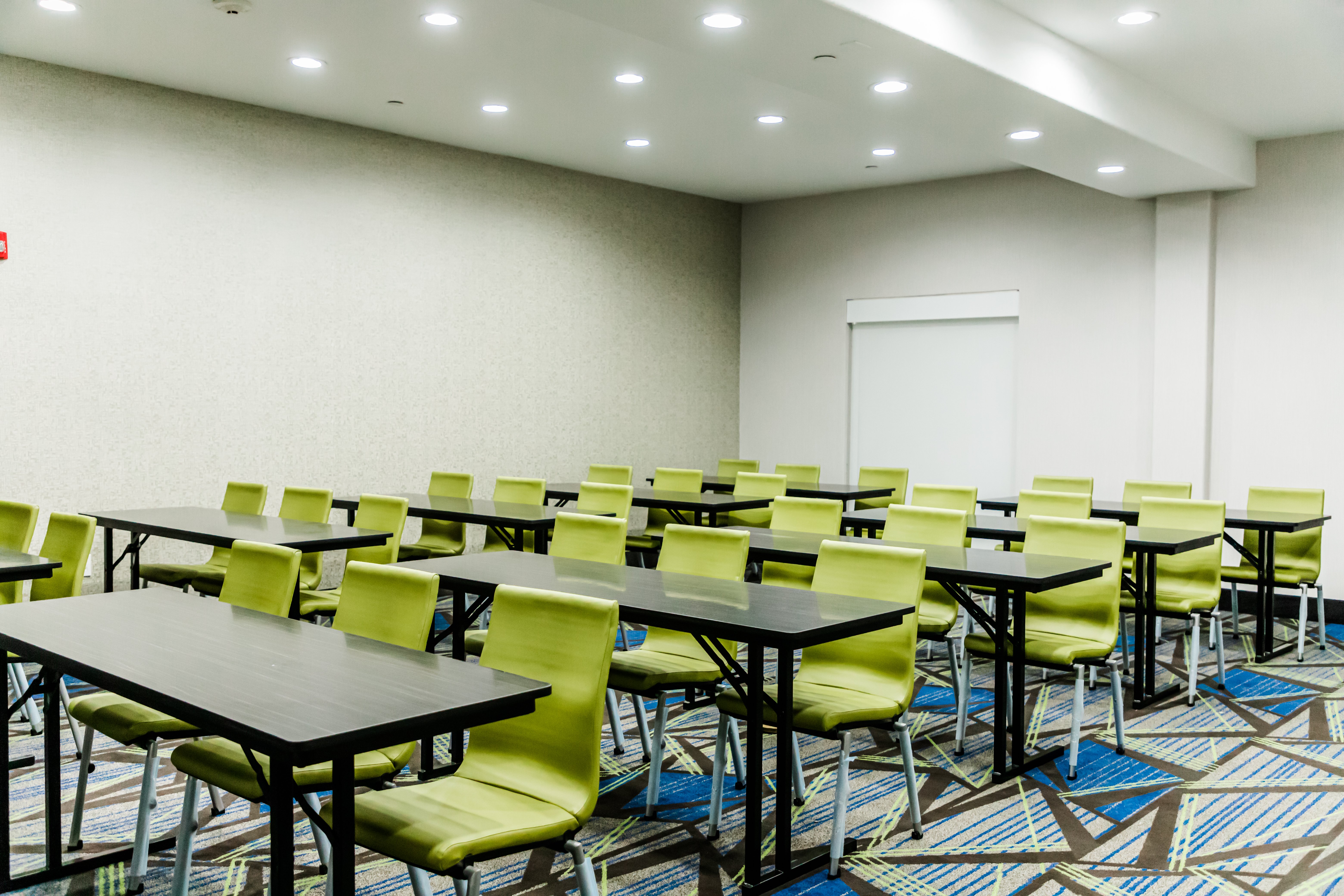 Holiday Inn Express Andalusia 25/33