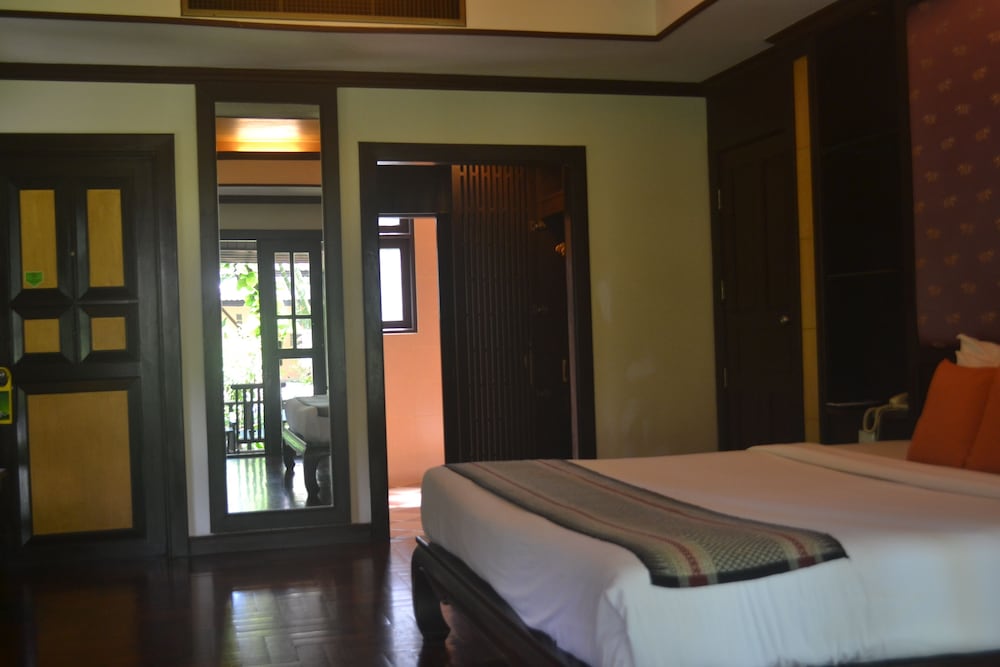 Khao Lak Palm Beach Resort 16/50
