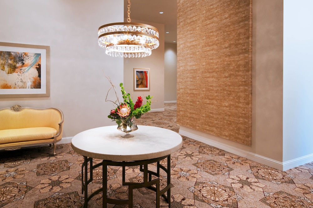 SHERATON MCKINNEY HOTEL 40/54