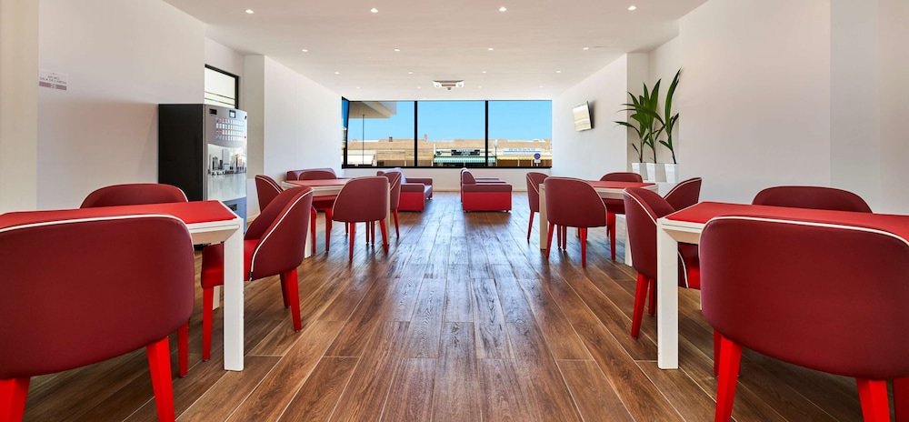 Hotel Spa S Entrador Playa 52/74