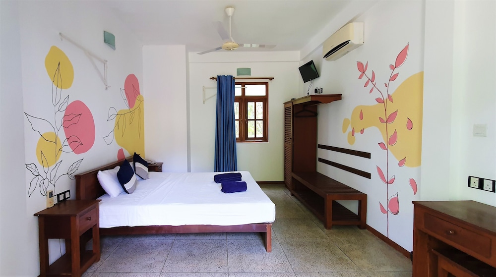 Blue Turtle Hotel 12/51