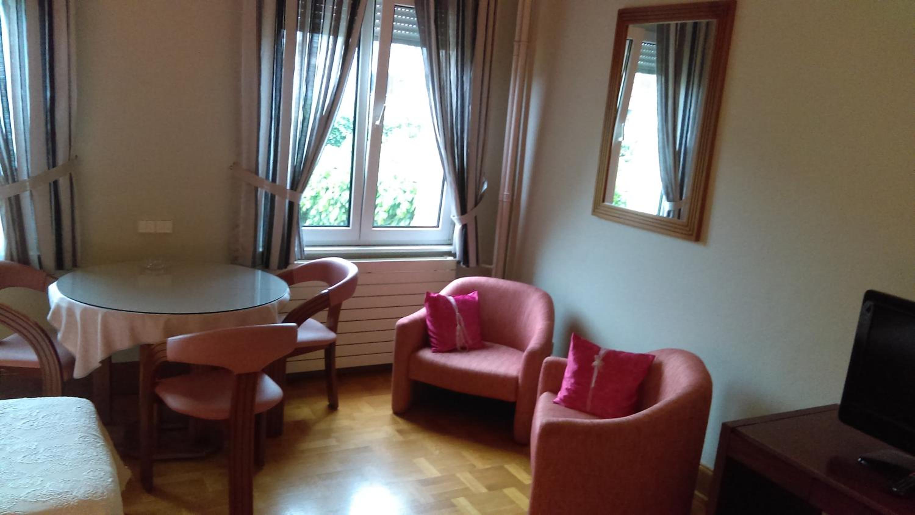 Hotel De L Orangerie 34/54