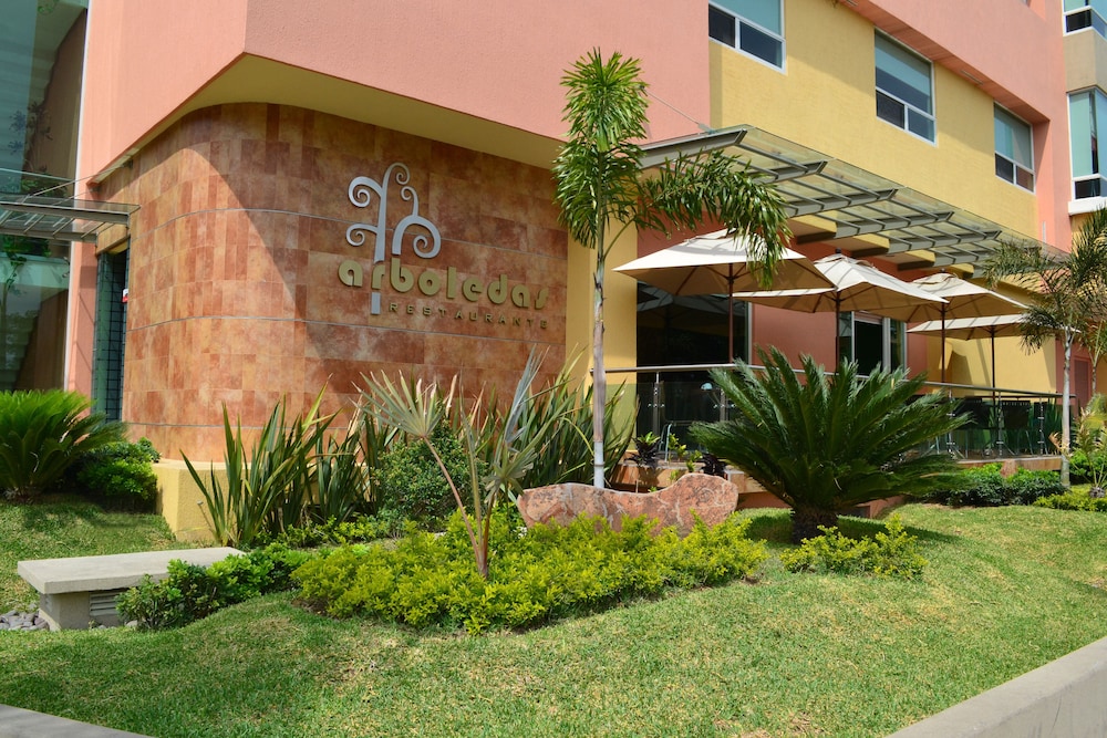 Hostalia Hotel Expo And Business Class 52/60