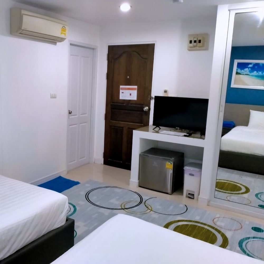 Poonsuk Place Hotel 9/22