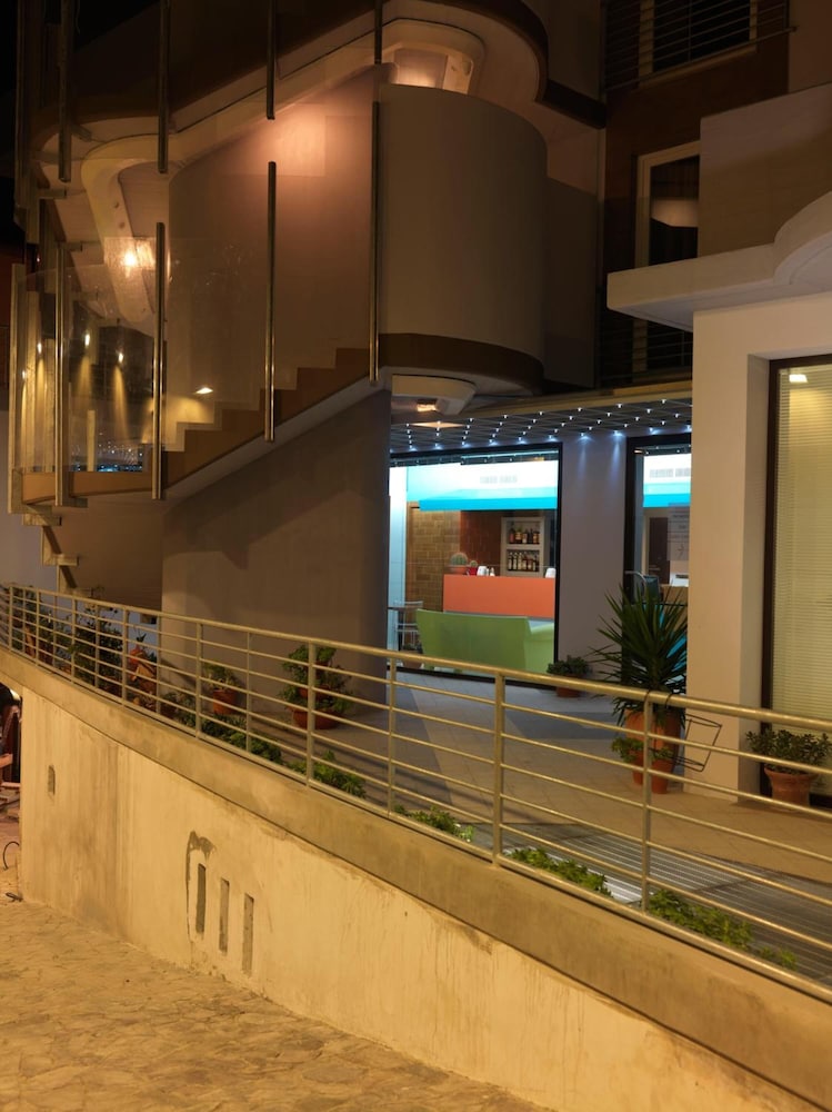 Empoli Hotel 38/42