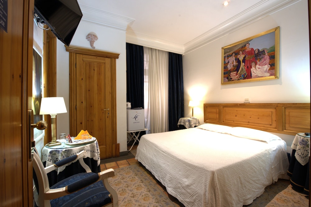 Hotel Locanda Cairoli 12/50