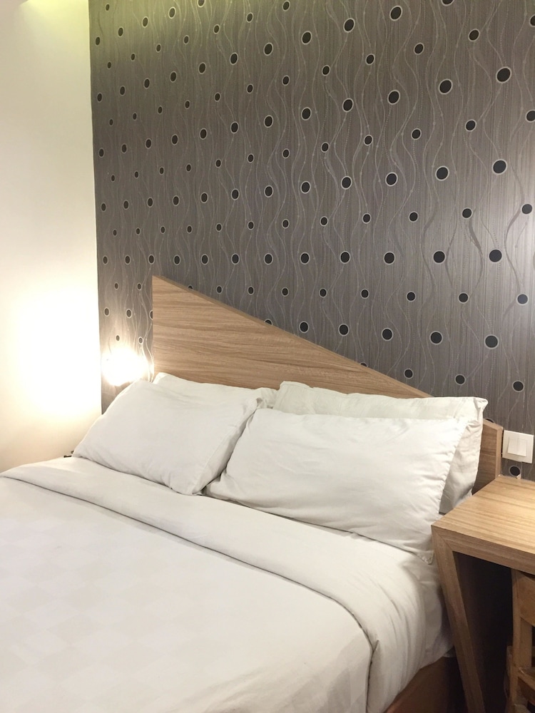 deMira Hotel Gubeng Surabaya 15/26
