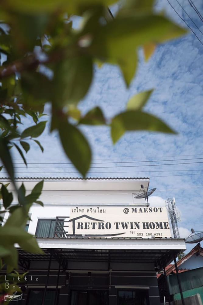Retro Twin Home At Maesot 6/47