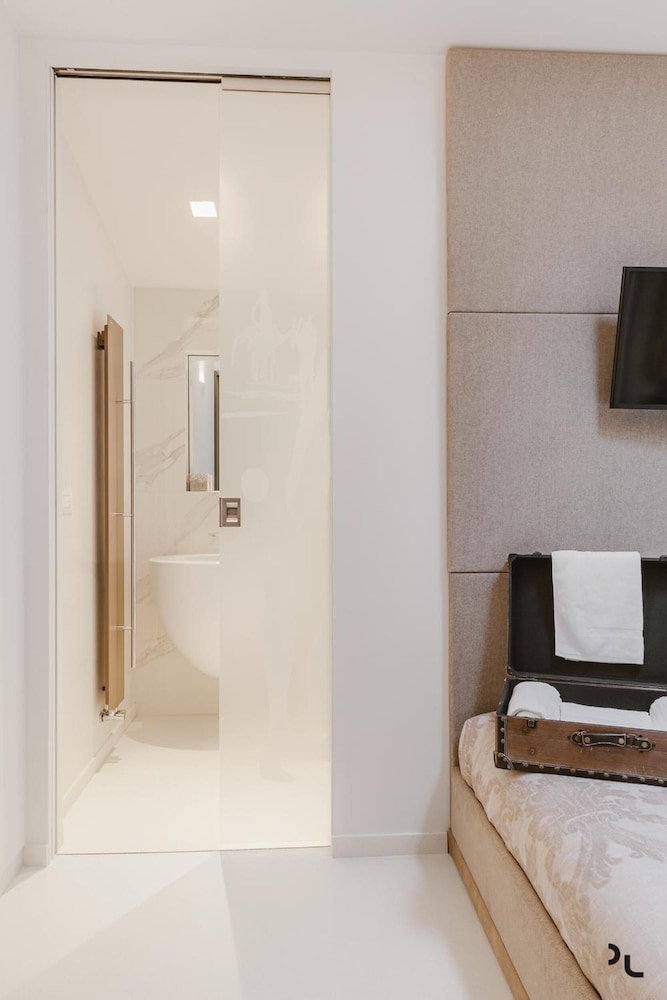 Residenza Del Monaco Bianco 49/50