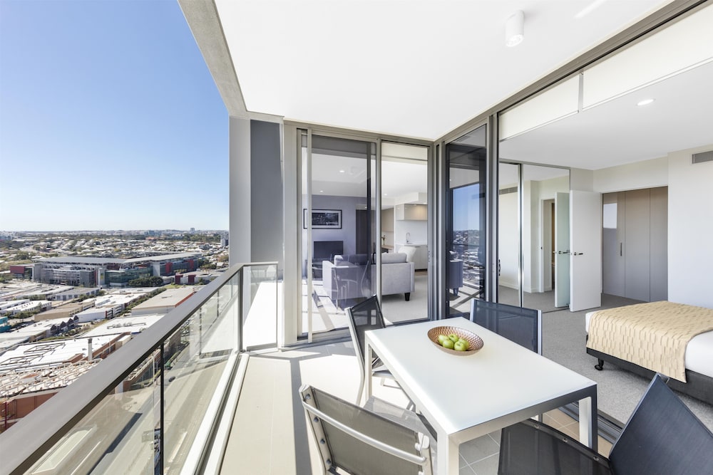 The Milton Brisbane 27/50