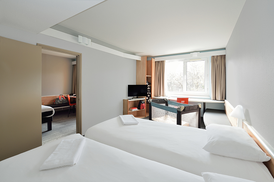 FAMILY, DOUBLE AND TWIN BEDS