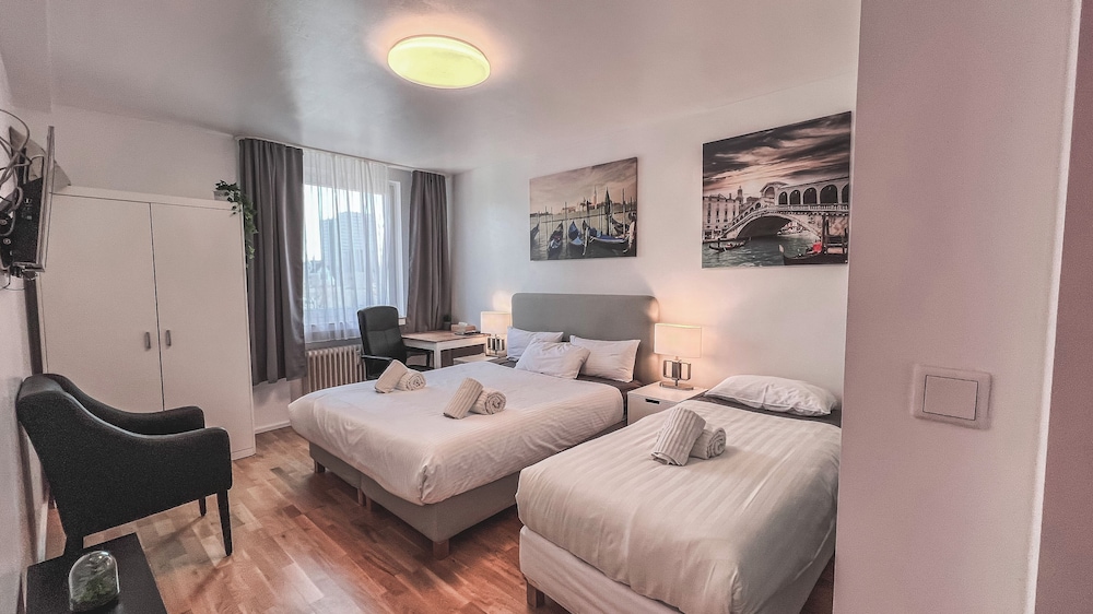City Apartments in Koln am Rheingarten 8/45