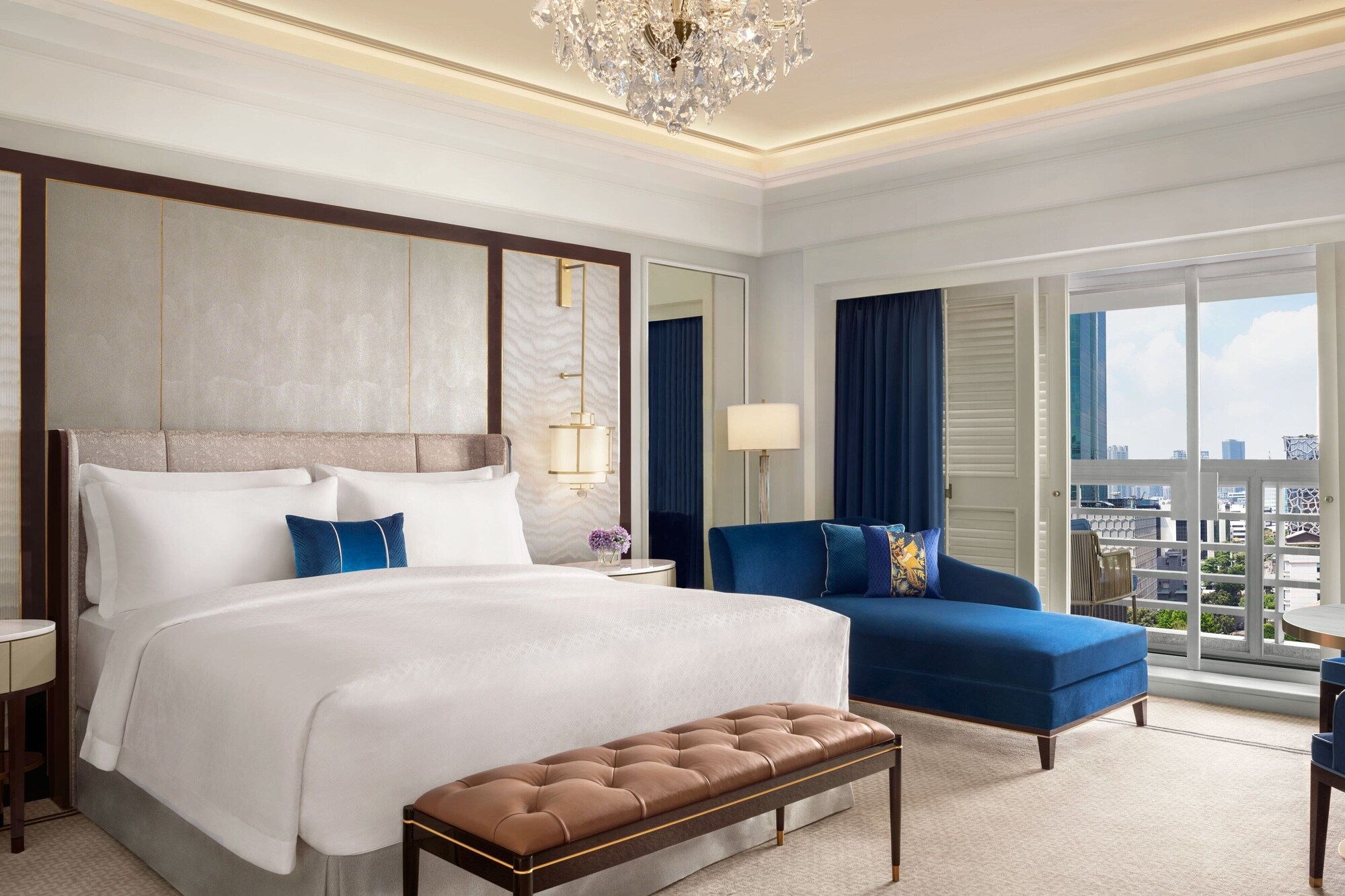 DELUXE, KING BED, BALCONY