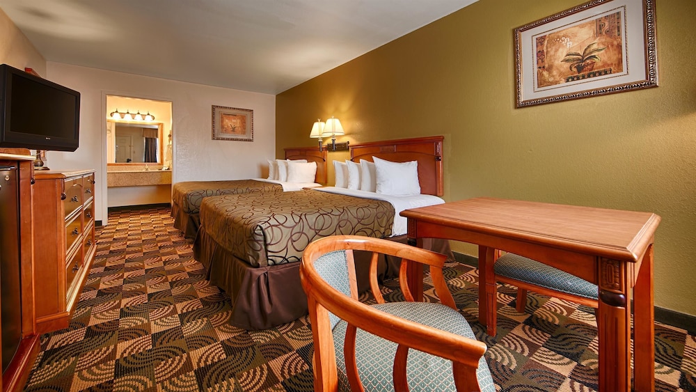 Best Western Caprock Inn 13/30
