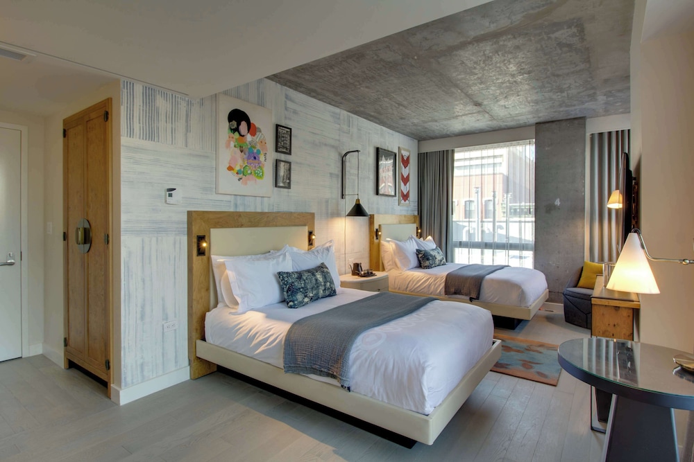 50 Bowery Hotel 18/60