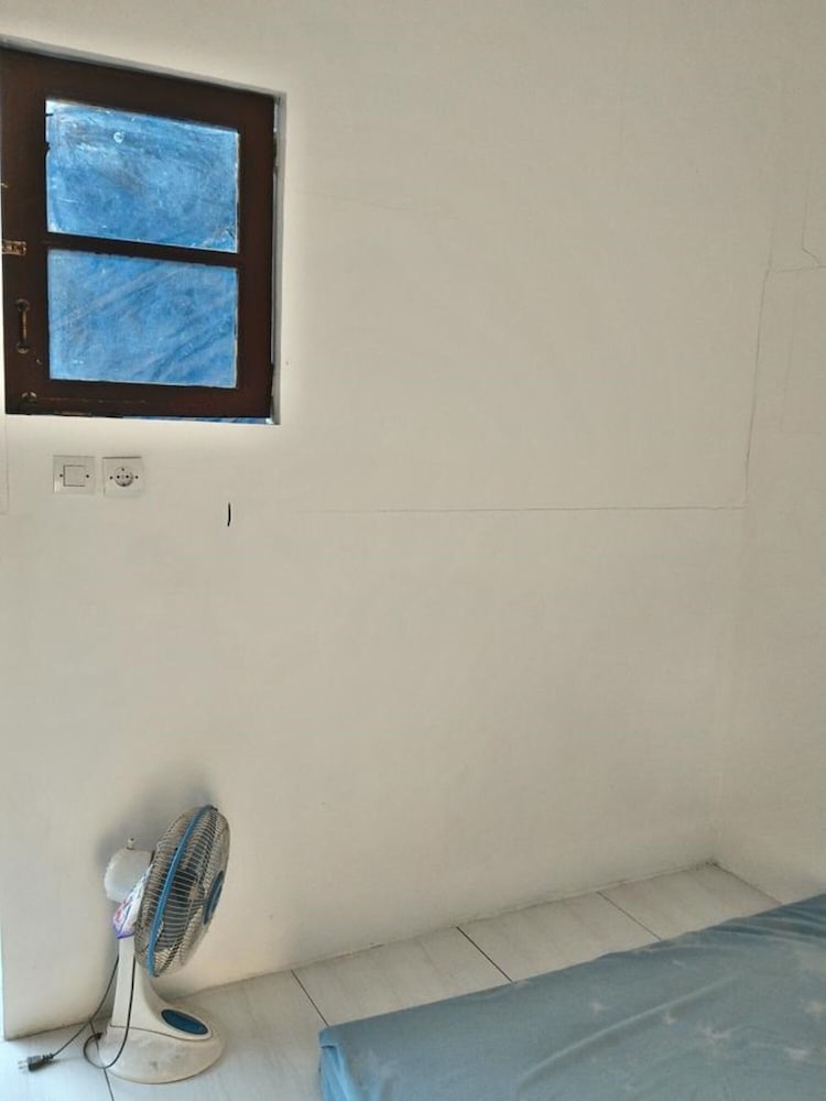 Kost 48 Surabaya 30/46