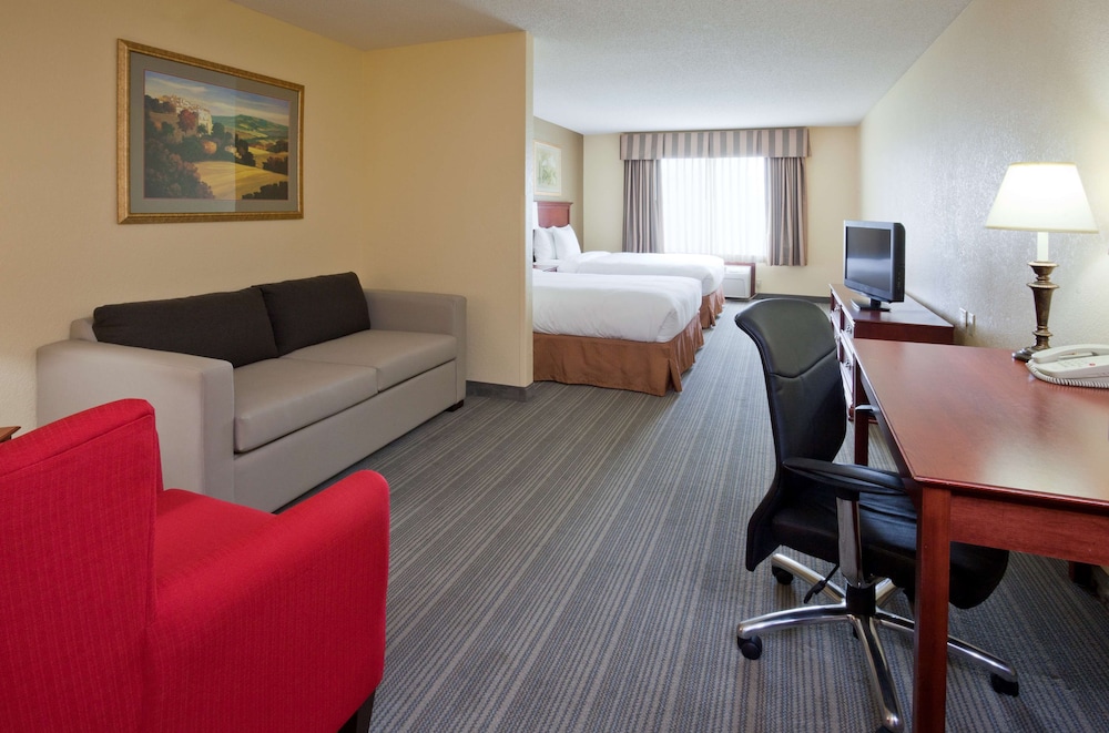 Country Inn Suites By Radisson Willmar Mn 33/39