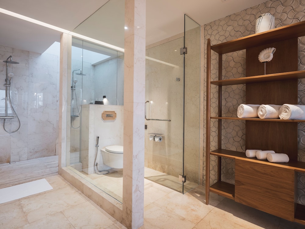 Pool Penthouse, King Bed, Sea View 4/4