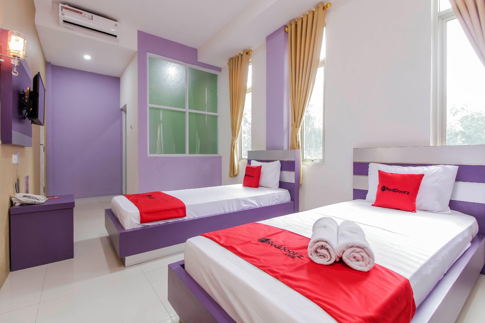 Reddoorz Plus Near Stasiun Bekasi 29/45