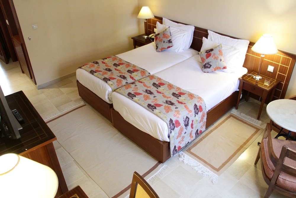 Hotel Le Consul 12/41