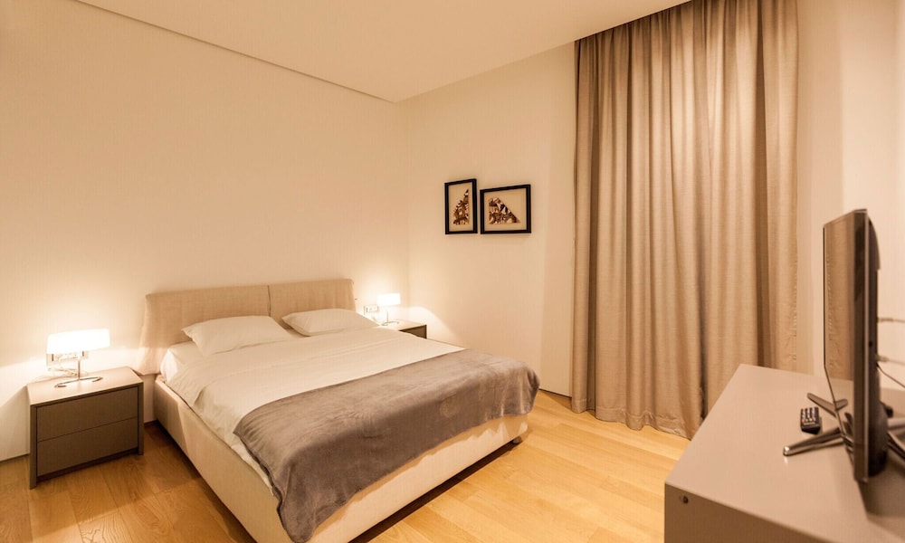 1 Bedroom, Apartment, King Bed, Sea View, Sofa 1/10