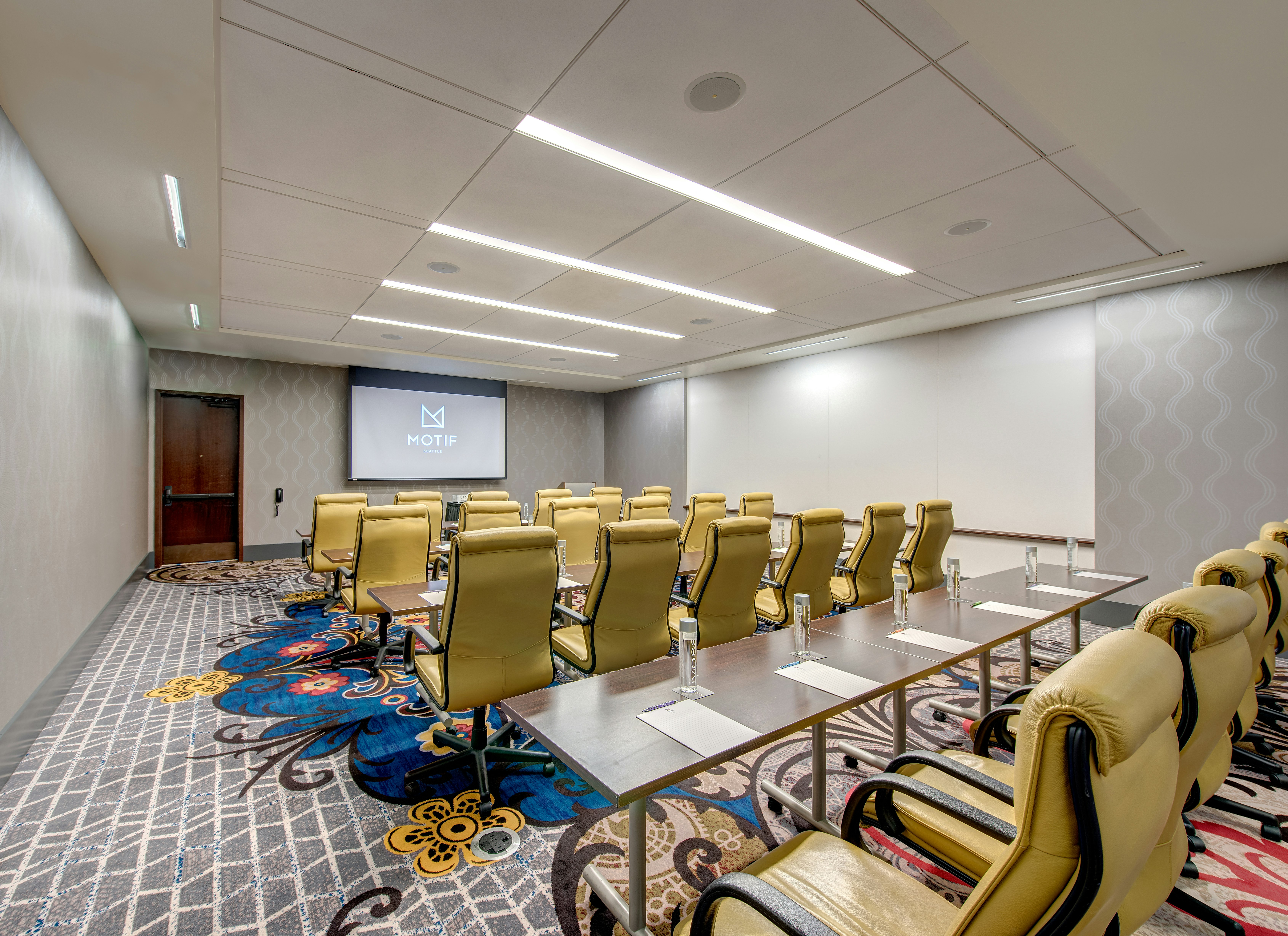 Hilton Motif Seattle 23/32