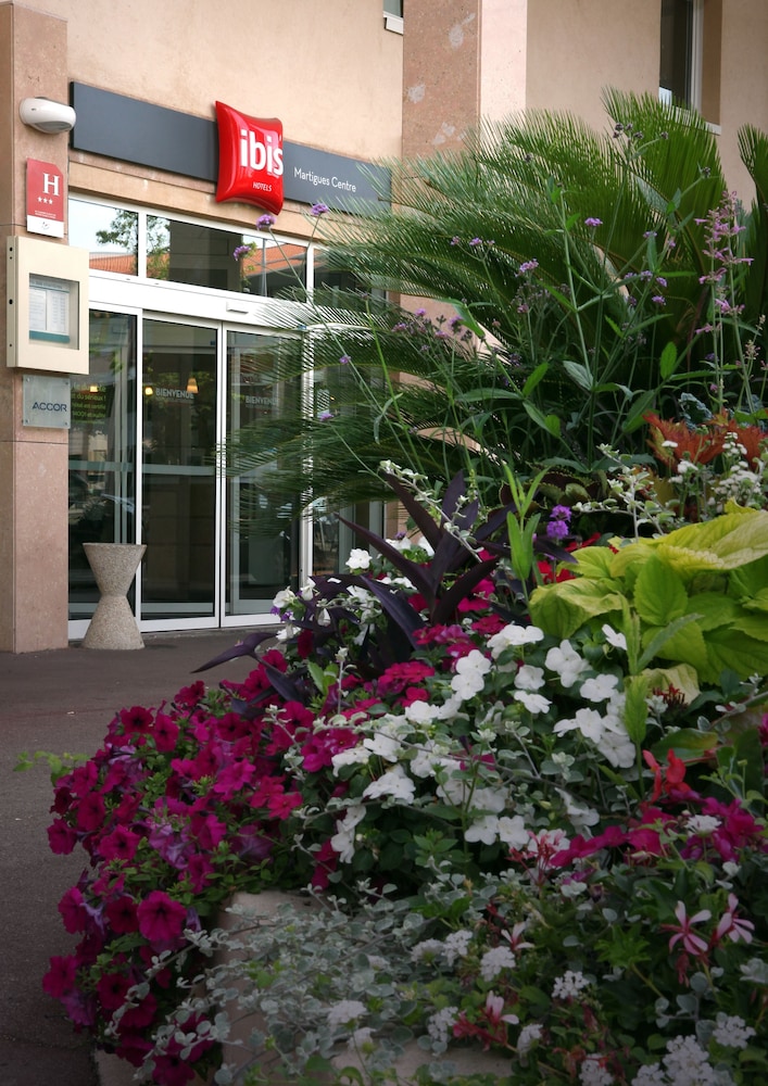 Ibis Martigues 66/70