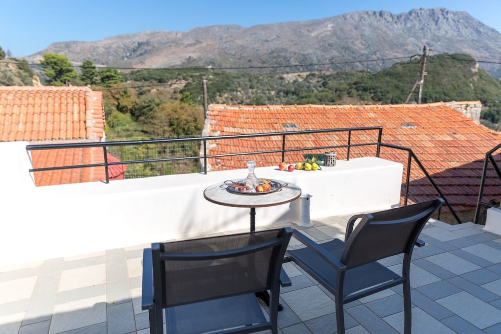 Aravanes Mountain Resort And Eco Cuisine 43/75