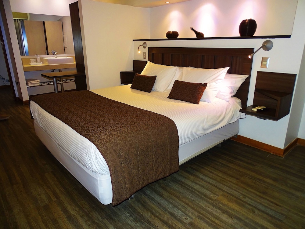 Su Merced Hotel Boutique 13/89