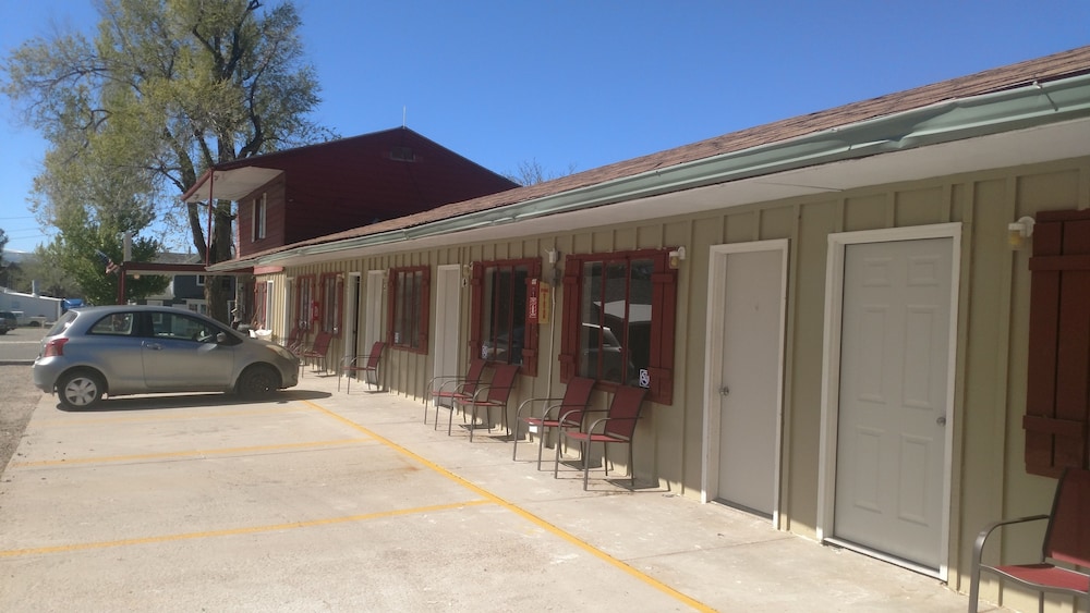 Roundtop Mountain Motel 25/33