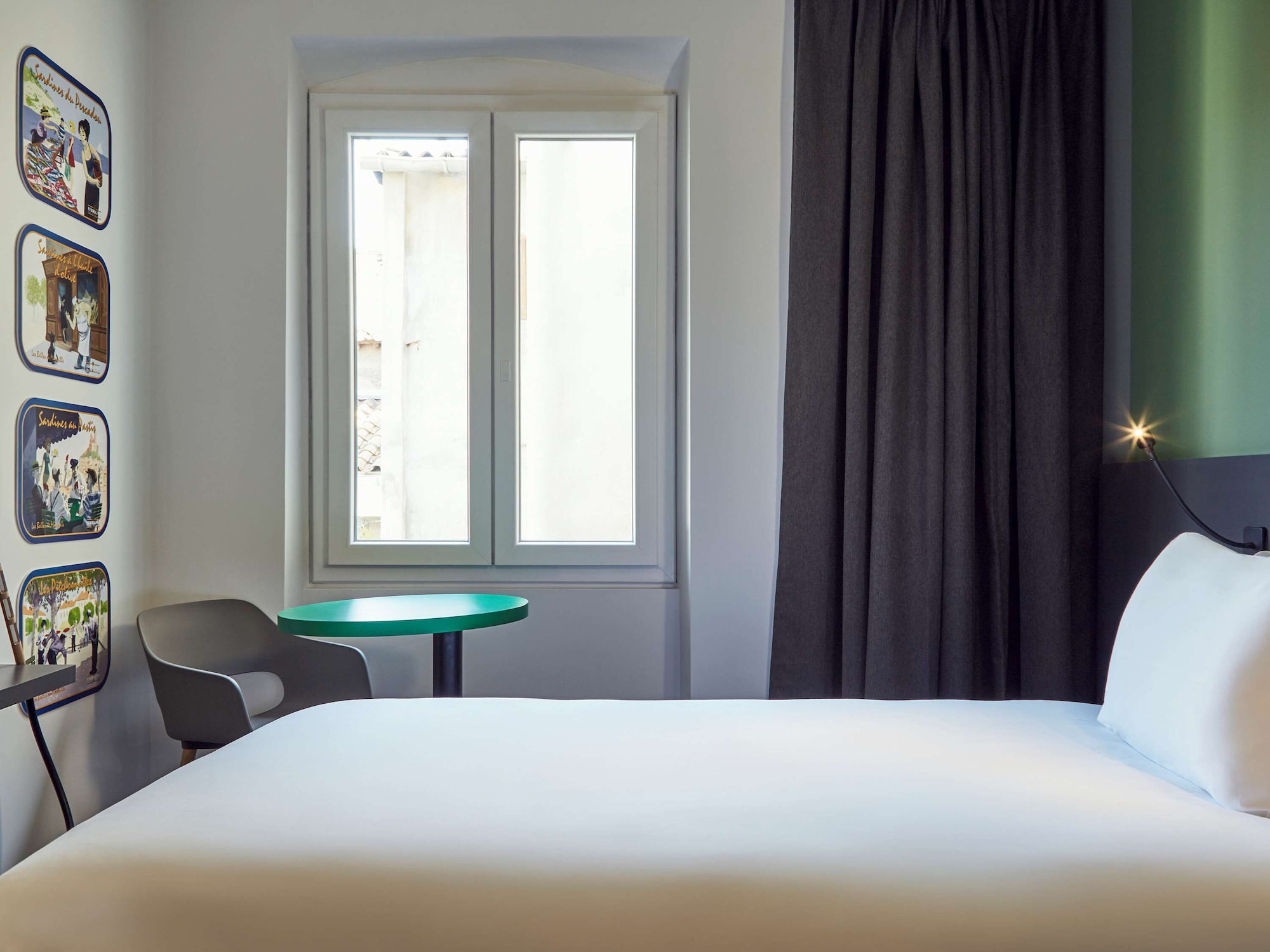 STANDARD, SINGLE BED