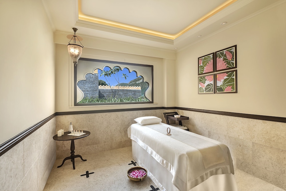 Aurika Udaipur - Luxury by Lemon Tree Hotels 17/50