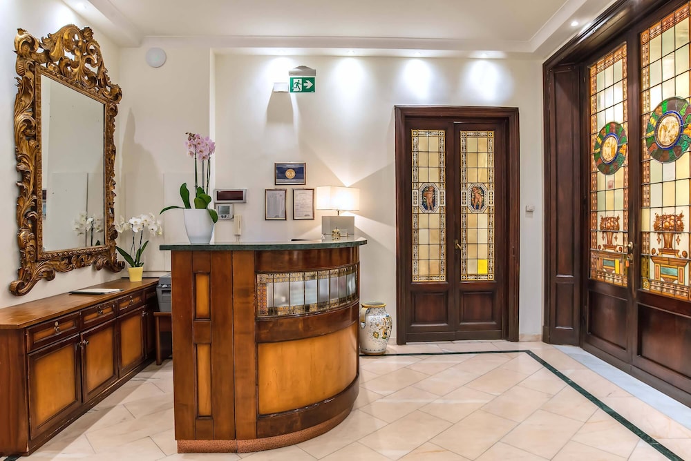 Hotel Accademia 4/56