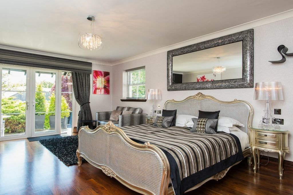 Super, Luxury, Suite, King Bed, Ambassador Side, Hot Tub, Patio