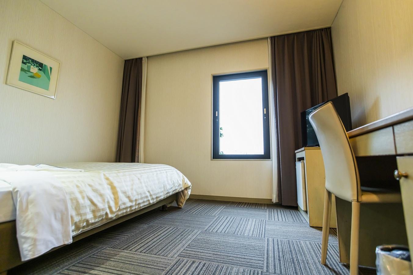 Semi Room, Standard, Semi Double Bed