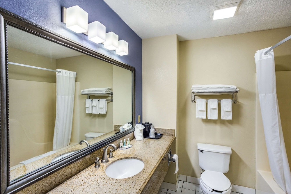 Quality Inn Charleston South 21/46