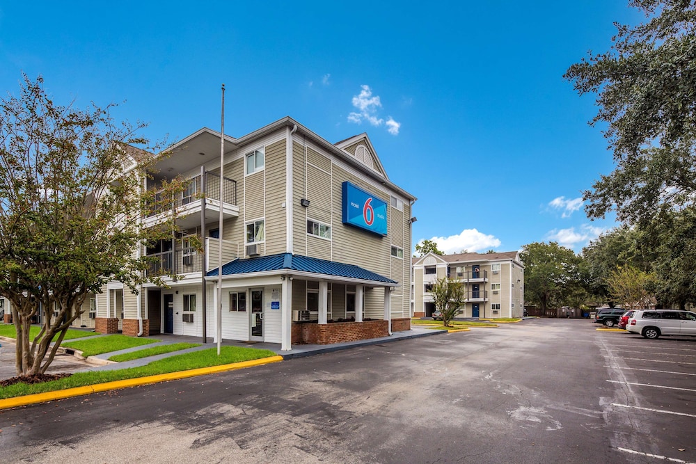 Studio 6 Extended Stay - Jacksonville, FL - South 38/46