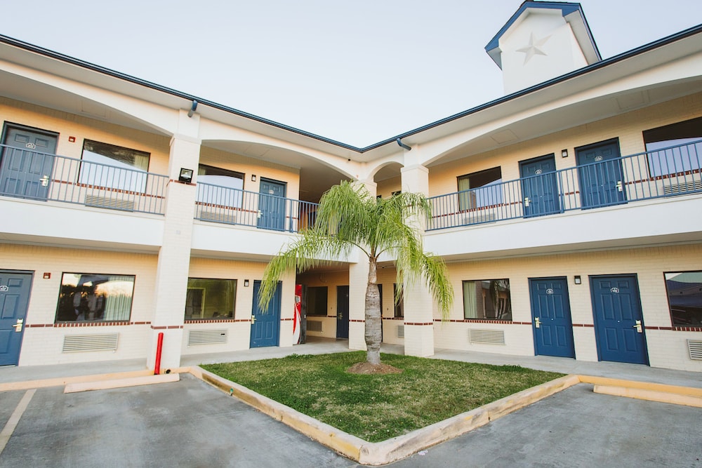 Hotel Bliss Kemah Boardwalk 10/68