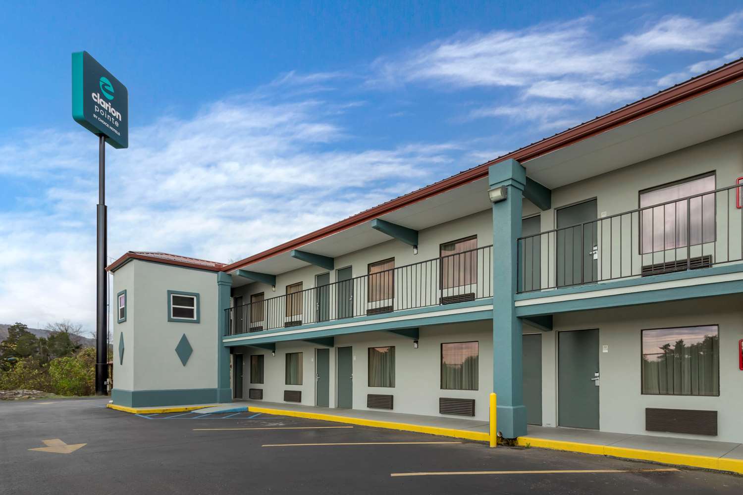 Clarion Pointe Kimball 28/28