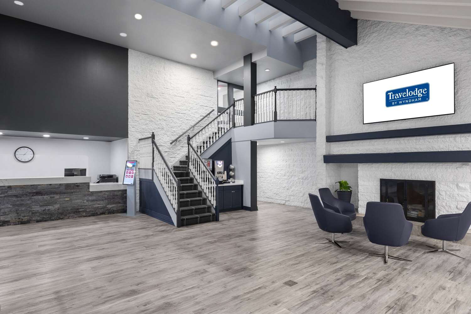 Travelodge by Wyndham Barrie on Bayfield 15/24