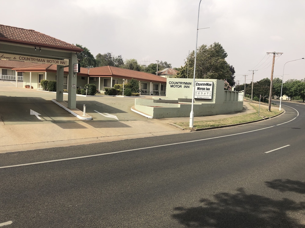 Country Comfort Cowra 39/44