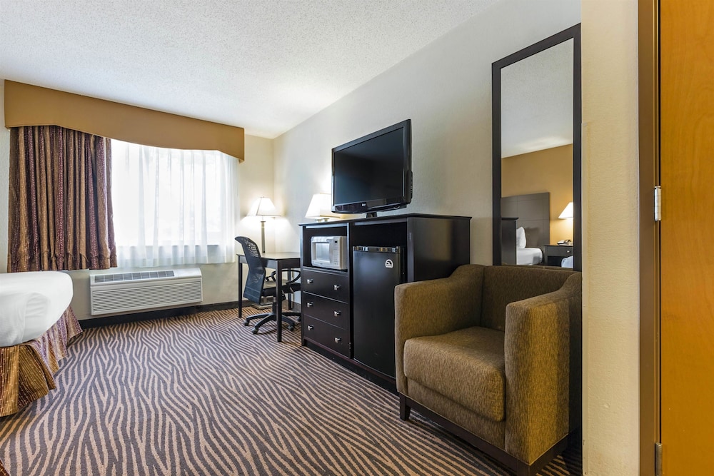Best Western Des Plaines Inn 25/36