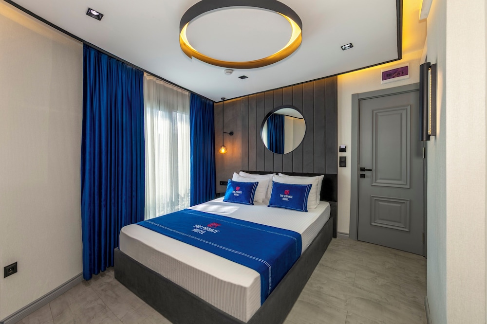 The Private Airport Hotel 20/50